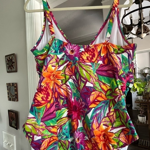 LAUREN Ralph‎ Lauren Bold Floral One Piece Swimsuit Size 20W - Picture 2 of 15